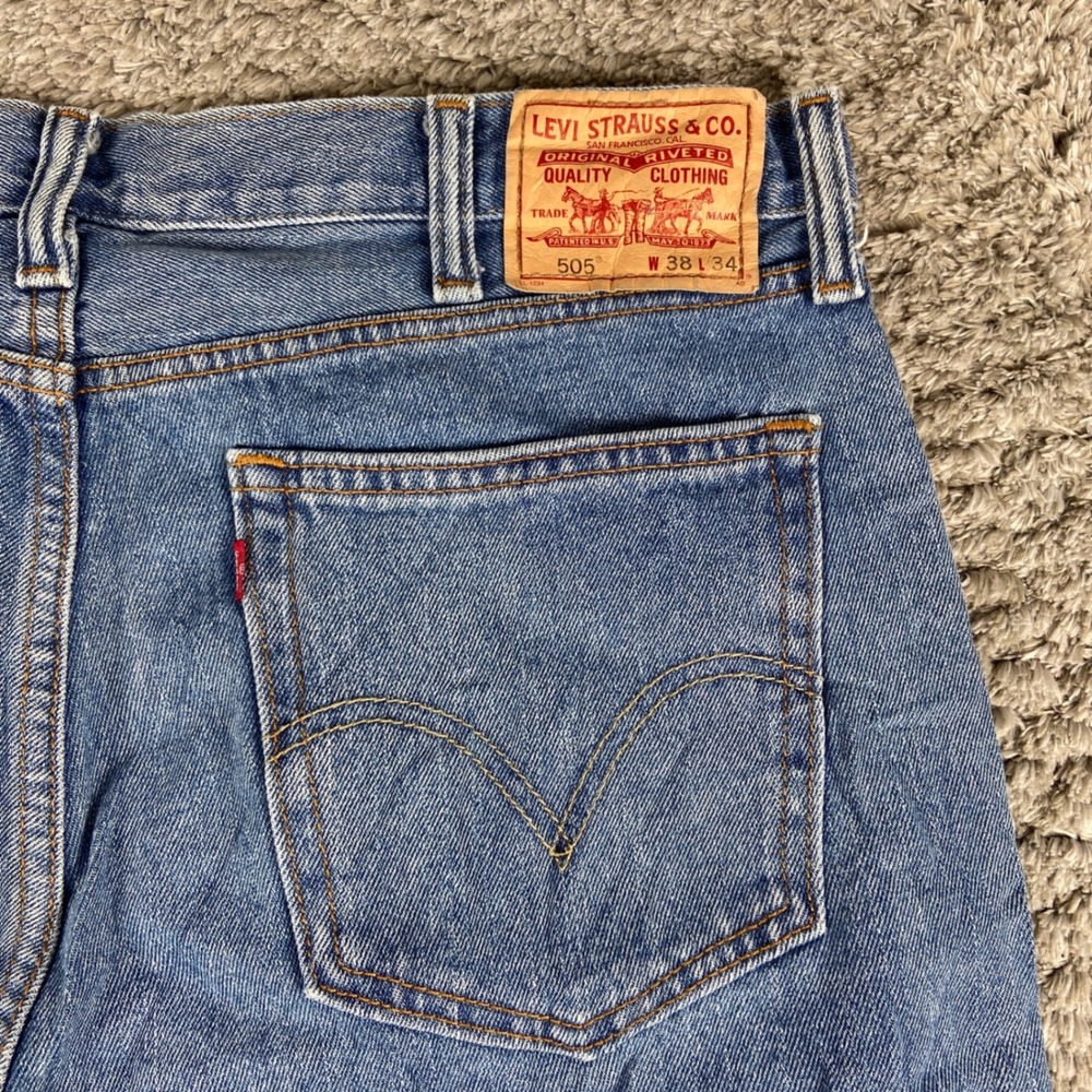 Vintage Levi's 505 Straight Fit Jeans Mens 38x34 Blue Denim Regular Workwear Y2k